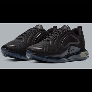 Black Nike Air Max 720